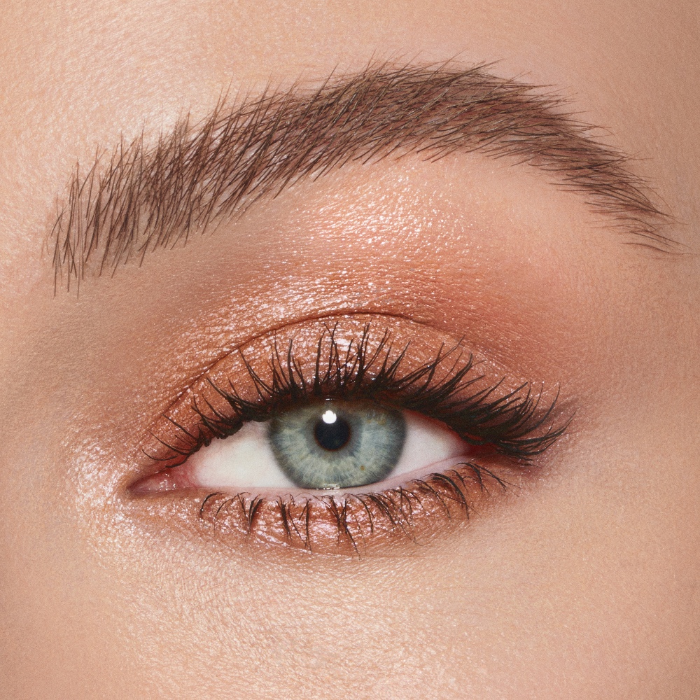 Model_Exagger-Eyes__Fair_